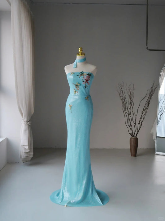 Robe de bal longue sans bretelles, style sirène, ornée de sequins bleus et d'appliqués (AU088)