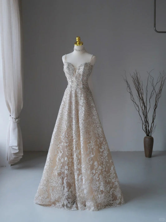 Glitzerndes A-Linien-Abendkleid in Champagner mit Spaghettiträgern, Pailletten und Perlenstickerei, langes formelles Partykleid RB6582