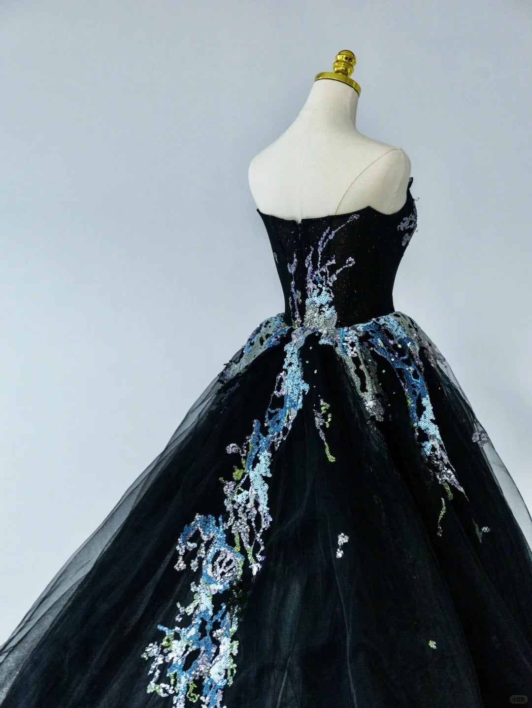 Modest Ball Gown Strapless Little Black Tie Tulle Prom Dresses With Beading Long Evening Party Formal Outfits RB6585