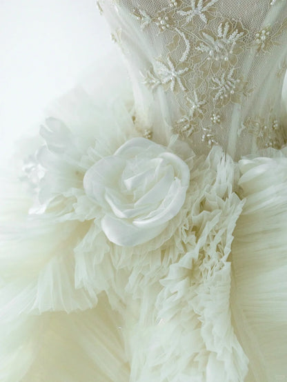 Classic Ball Gown Strapless Cream Ivory 3D Flowers Satin With Tiered Layers Long Groom Bride Gown Bridal Dress Modest Wedding Dresses RB7697