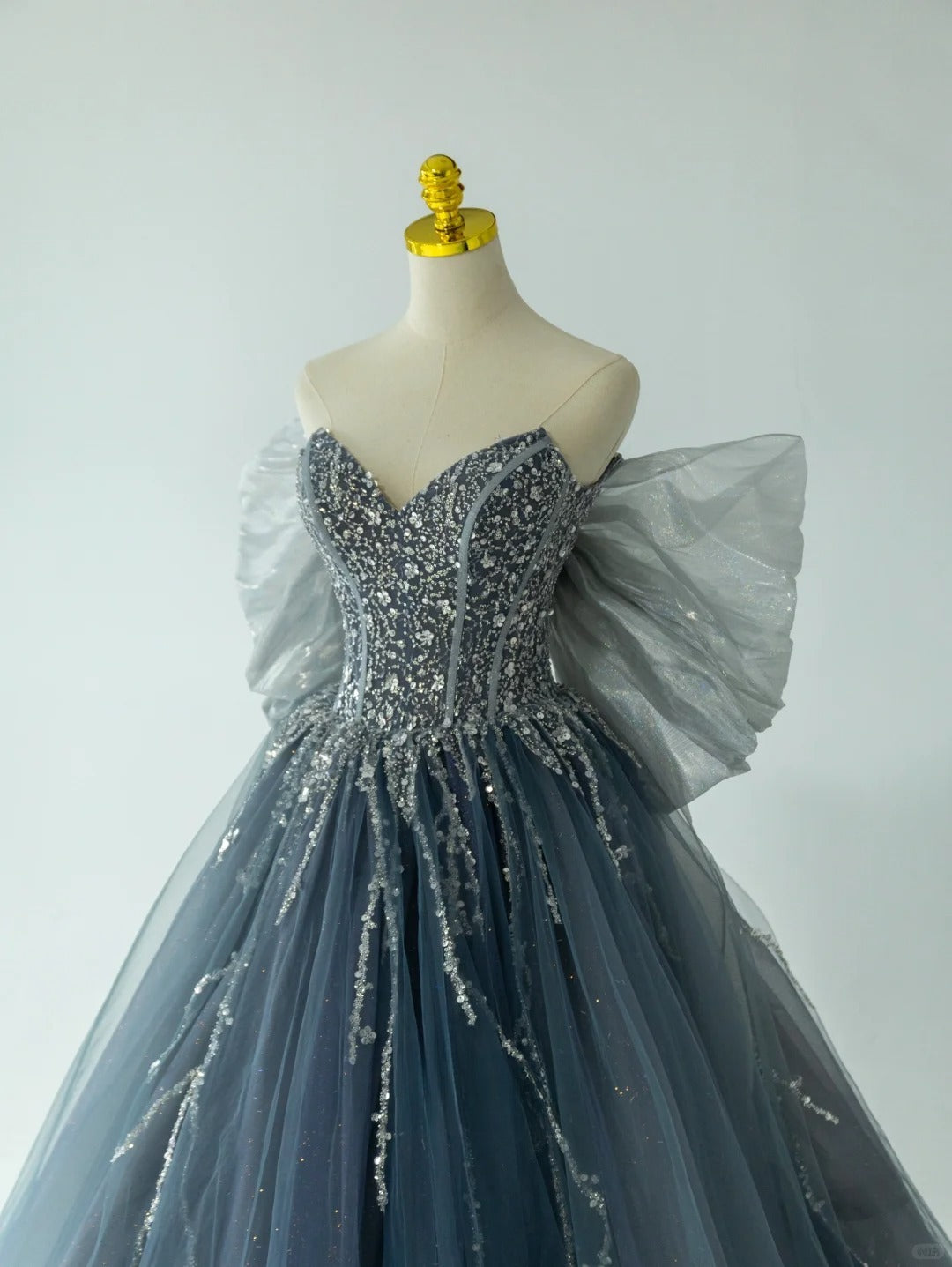 Modest Ball Gown Sweetheart Dusty Blue Gray Tulle Prom Dresses With Beading Bow Long Evening Party Formal Outfits RB6588