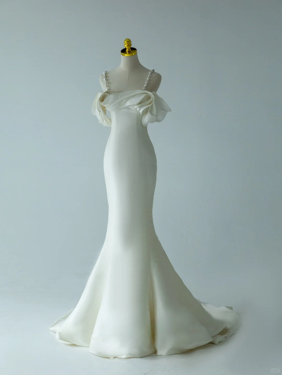 Charming Mermaid Sweetheart Off The Shoulder With Ruffled Groom Bride Gown Bridal Dress Modest Wedding Dresses RB7699