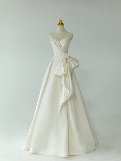 Charming A Line Sweetheart Ivory With Ruffled Groom Bride Gown Bridal Dress Modest Wedding Dresses RB7700