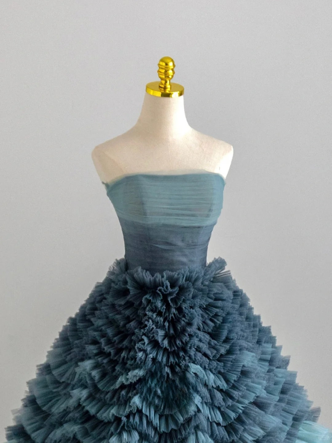 Modest Ball Gown Strapless Tulle Prom Dresses With Tiered Layers Long Evening Party Formal Outfits RB6591