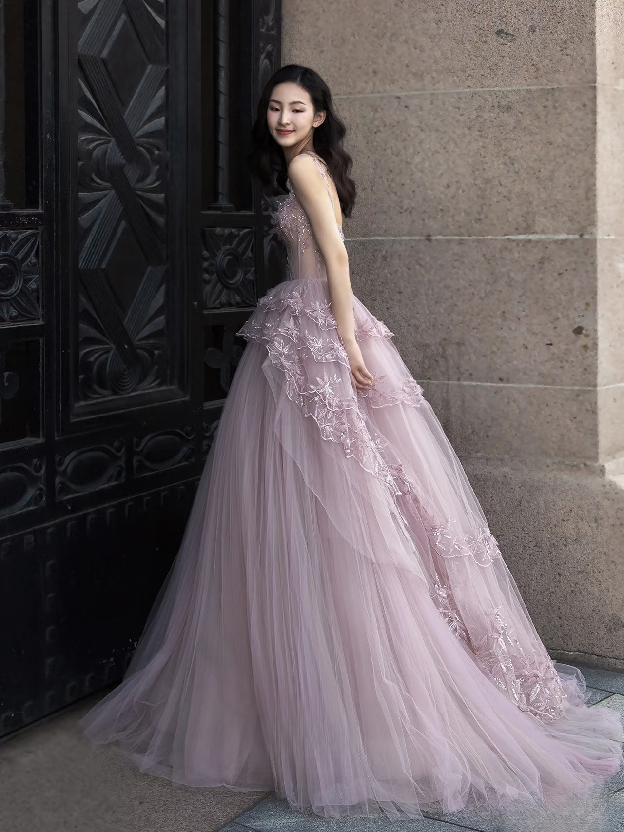 Modest Ball Gown Square Neck Pink Tulle Appliques Prom Dresses Inspiration Prom Dress Princess Party Birthday Graduation Outfits AU128