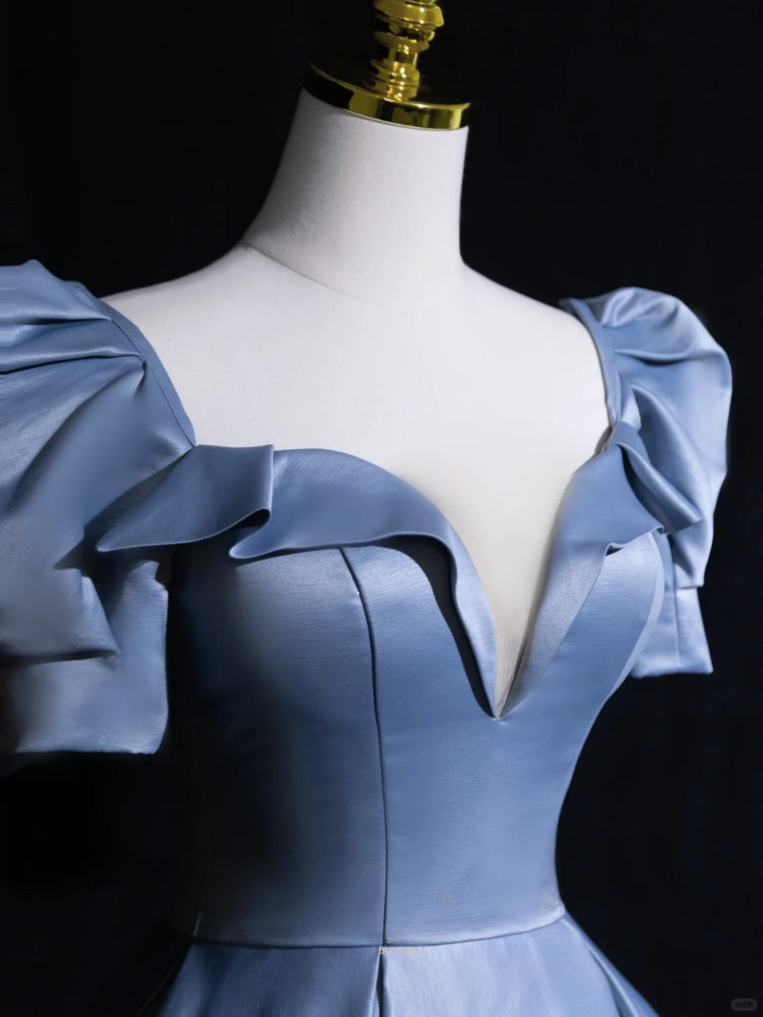 Elegant Ball Gown Sweetheart Blue Satin With Sleeves Long Birthday Outfits Semi Formal Gown Wedding Guest Dresses RB6600