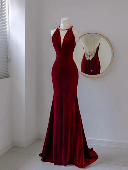 Einfaches, weinrotes, rückenfreies, langes Meerjungfrauen-Abendkleid aus Samt mit Rundhalsausschnitt, AU142