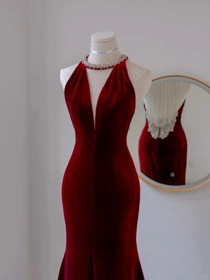 Einfaches, weinrotes, rückenfreies, langes Meerjungfrauen-Abendkleid aus Samt mit Rundhalsausschnitt, AU142
