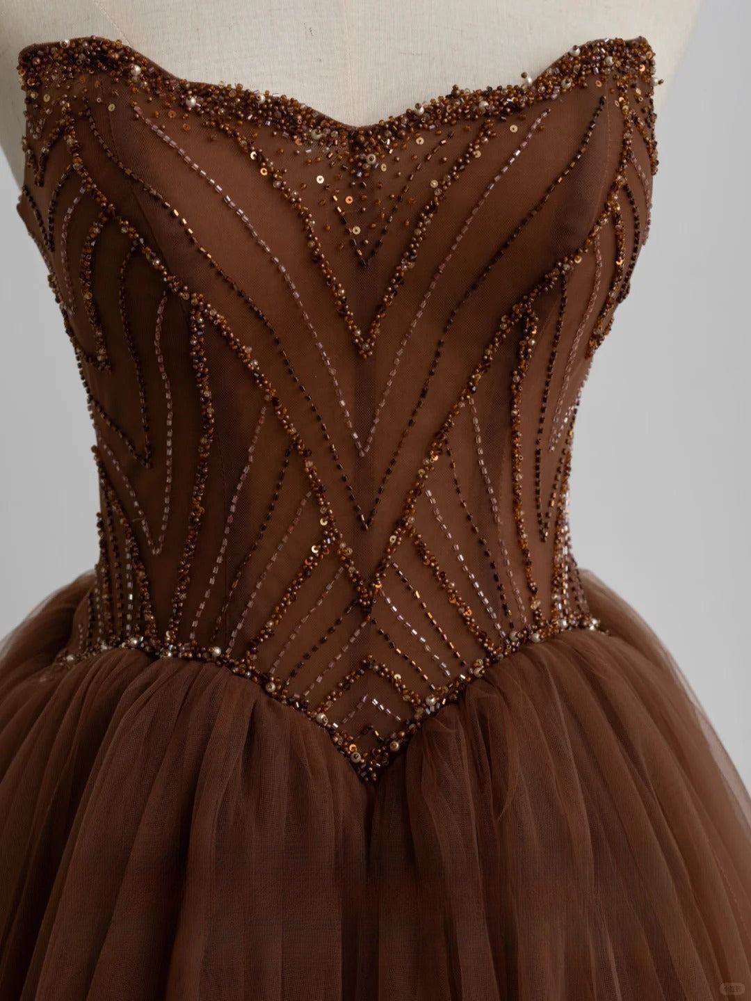 Robe de bal modeste en tulle marron à décolleté cœur, robe de soirée longue pour fête d'anniversaire de 16 ans, AU155