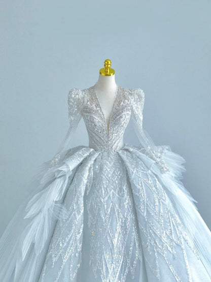 Beautiful Ball Gown V Neck Lace Light Sky Blue With Long Sleeves Beading Backless Groom Bride Gown Bridal Dress Modest Wedding Dresses RB7720