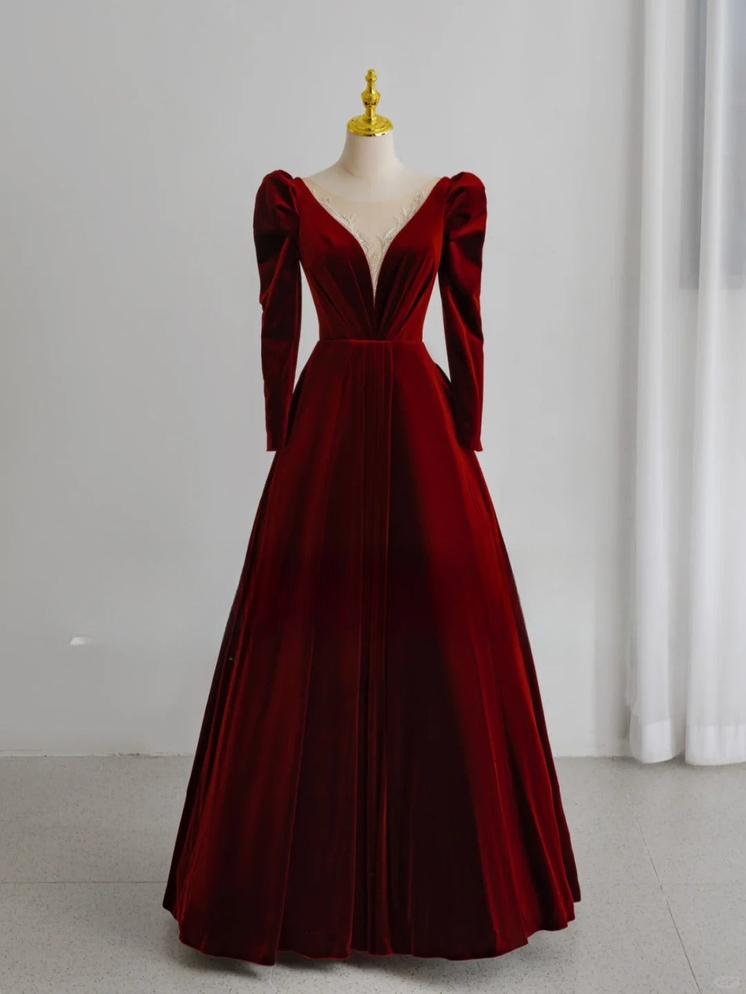 Bezauberndes, burgunderrotes Samt-Abendkleid in A-Linie mit V-Ausschnitt und langen Ärmeln, formelles Partykleid, Ballkleid AU162