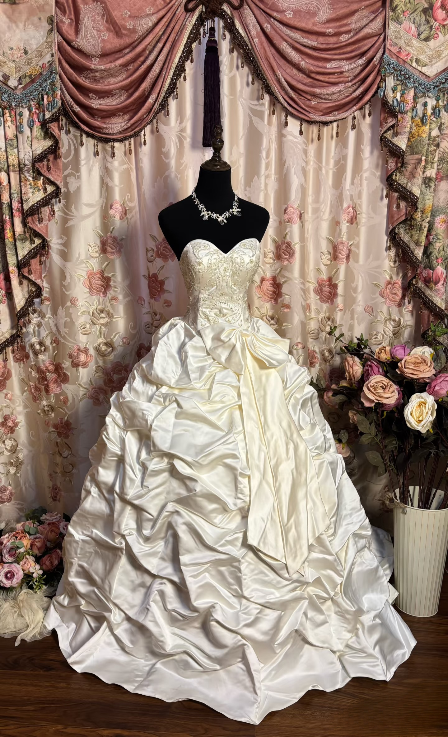 Retro Ball Gown Sweetheart 60s White Fitted Corset Bride Gown Long Wedding Dresses AU177