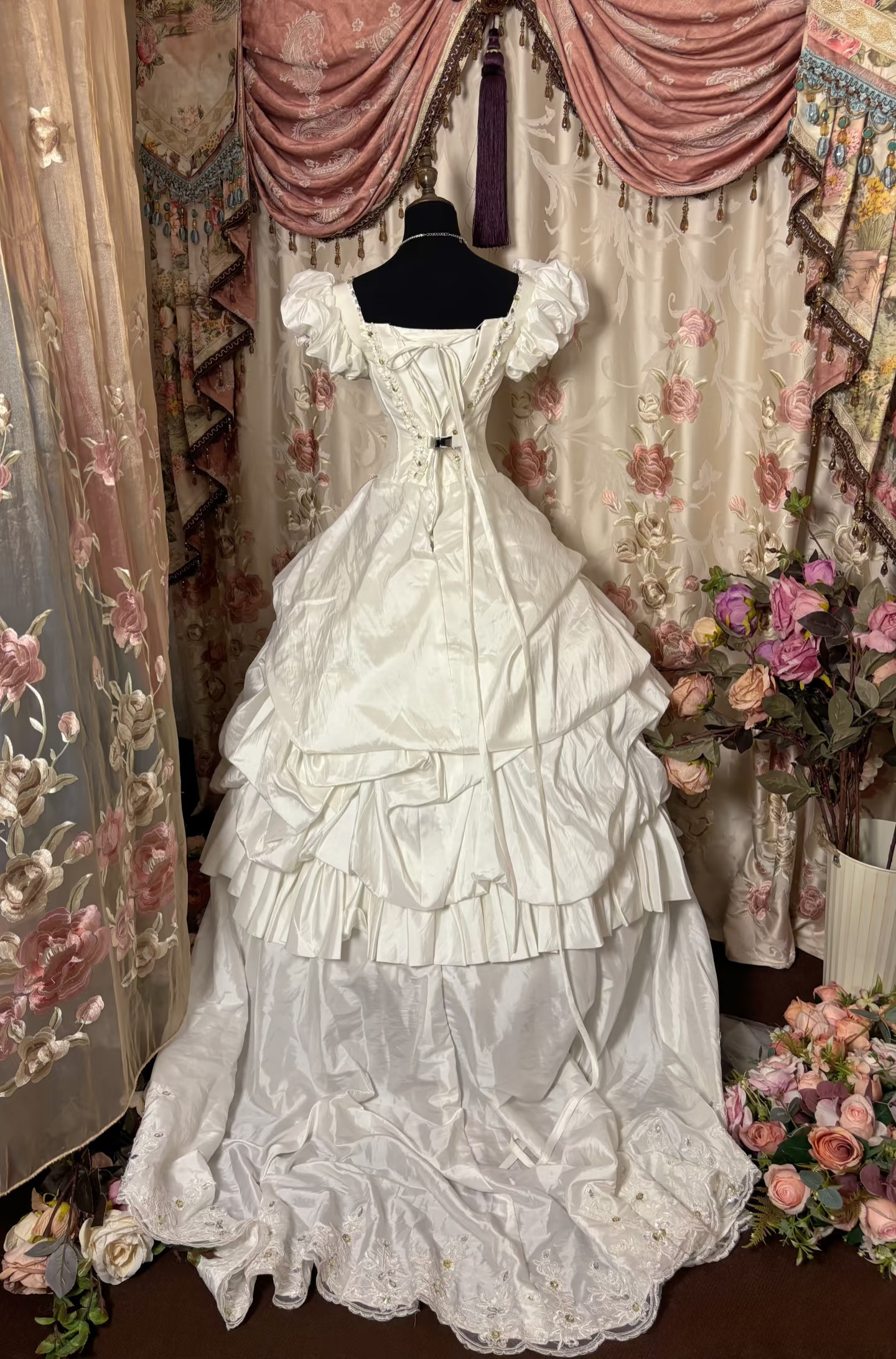 Vintage Ball Gown Square Neck Satin 1960s Fitted Pleated Ruched Bride Dress Long Bride Dress Classy Wedding Dresses AU283