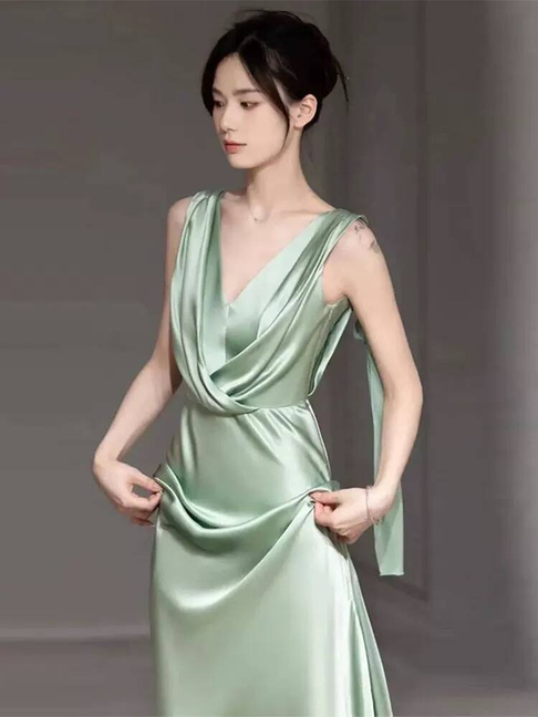 Bescheidene Meerjungfrau mit V-Ausschnitt, Salbeigrün, Satin, Ballkleider, Pailletten, Partykleid, Geburtstags-Outfits, Abschlusskleid AU405