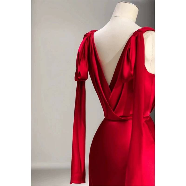 Robe de bal sirène simple en satin rouge à col en V, tenue de soirée, d'anniversaire, de remise de diplôme, AU406
