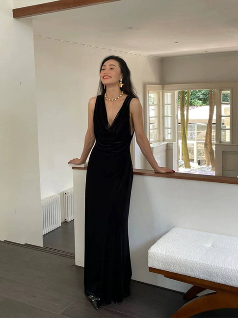 Vintage Mermaid V Neck Black Velvet Prom Dresses Long Party Dress 22th Birthday Outfits Graduation Dress AU517