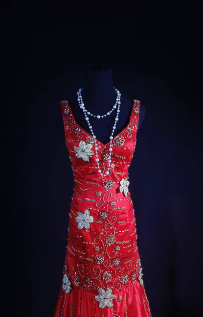 Retro Mermaid V Neck Silver Beads Red Satin Long Prom Dresses Party Dress Princess Graduation Outfits For Women AU571