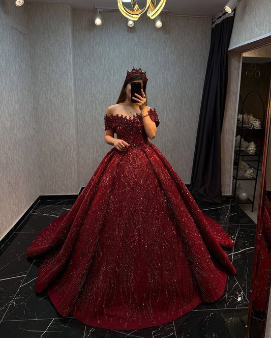Bescheidenes Ballkleid aus der Schulter Burgund Pailletten lange Quinceanera Kleider Geburtstag Outfits Kleider Sweet 15 16 Kleid B282
