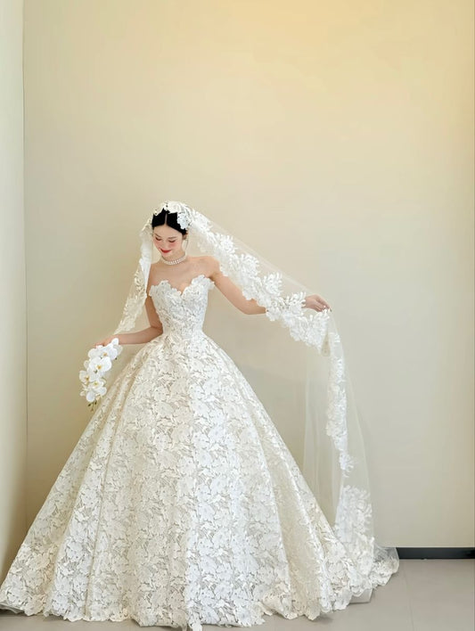 Robe de mariée longue en dentelle blanche, modeste, décolleté en cœur, robe de mariée de style féerique, B33