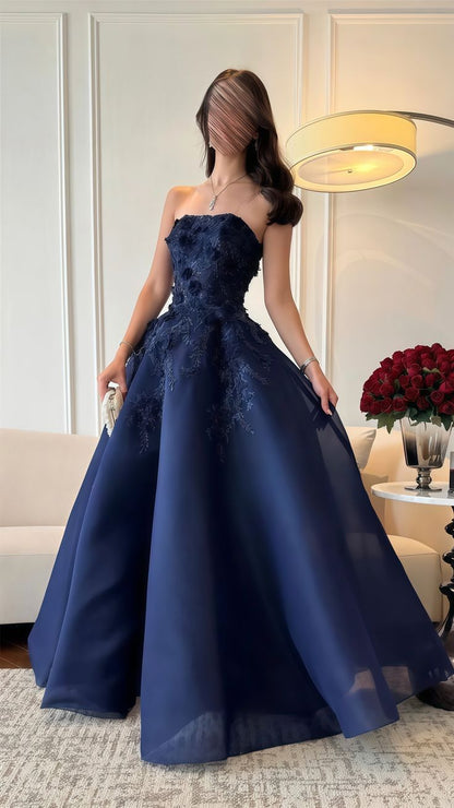 Elegantes Ballkleid, trägerlos, marineblau, Spitze, Tüll, lange Ballkleider, Inspiration, trendige Abendkleider, formelles Ballkleid B340