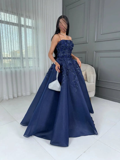 Elegantes Ballkleid, trägerlos, marineblau, Spitze, Tüll, lange Ballkleider, Inspiration, trendige Abendkleider, formelles Ballkleid B340