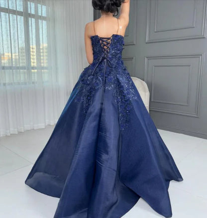 Elegantes Ballkleid, trägerlos, marineblau, Spitze, Tüll, lange Ballkleider, Inspiration, trendige Abendkleider, formelles Ballkleid B340