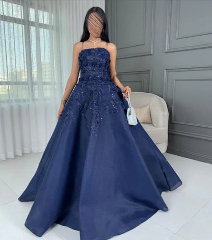 Elegantes Ballkleid, trägerlos, marineblau, Spitze, Tüll, lange Ballkleider, Inspiration, trendige Abendkleider, formelles Ballkleid B340