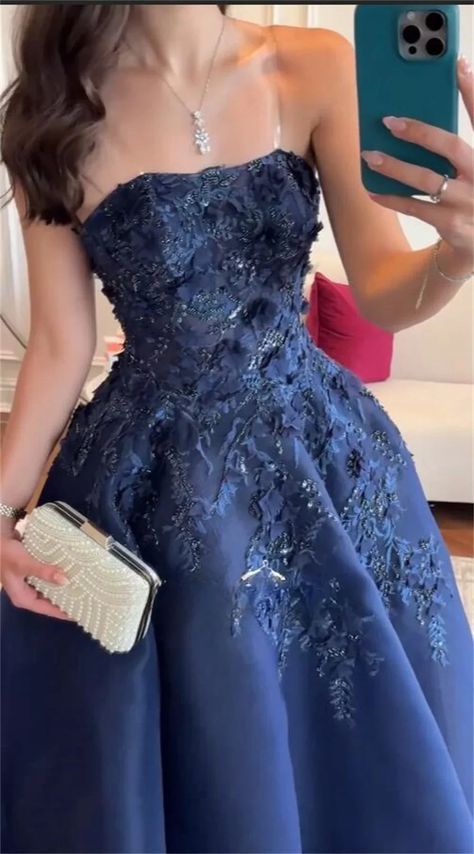 Elegantes Ballkleid, trägerlos, marineblau, Spitze, Tüll, lange Ballkleider, Inspiration, trendige Abendkleider, formelles Ballkleid B340
