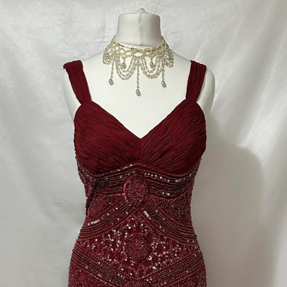 Robe de soirée sirène modeste en tulle bordeaux ornée de perles, décolleté cœur, idéale pour un bal de promo ou un 22e anniversaire (AB1363)