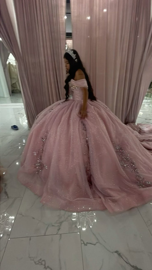 Bescheidene Quinceanera-Kleider Ballkleid aus der Schulter erröten rosa Tüll Geburtstagskleider Vestidos de 15 Anos Formale Party Langes süßes 16-Kleid B564