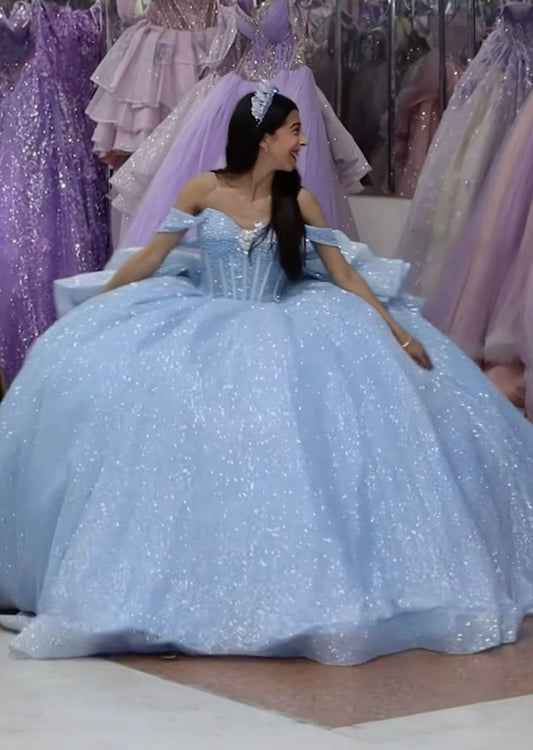 Bescheidene Quinceanera-Kleider Ballkleid aus der Schulter Hellhimmelblau Geburtstagskleider Vestidos de 15 Anos Formale Party Langes Sweet 16-Kleid B573