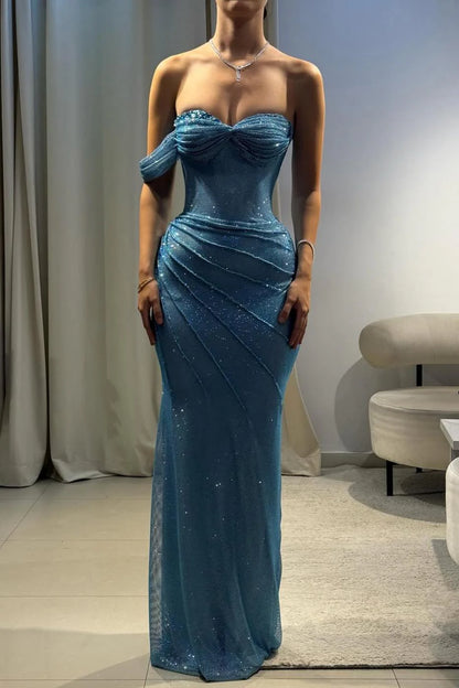 Robe de bal longue fourreau style sirène, coupe cœur, en maille bleue, référence RB1668