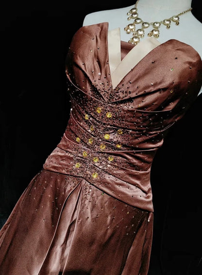 Belles robes de bal inspiration robe de bal bustier cœur en satin avec perles chocolat robe de soirée femme N3187