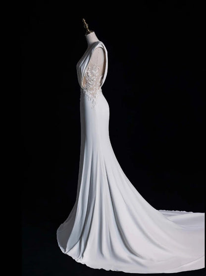 Robe de mariée sirène simple en satin blanc sans manches à col en V et dentelle, style féerique automnal N544