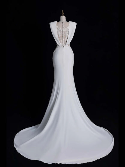 Robe de mariée sirène simple en satin blanc sans manches à col en V et dentelle, style féerique automnal N544