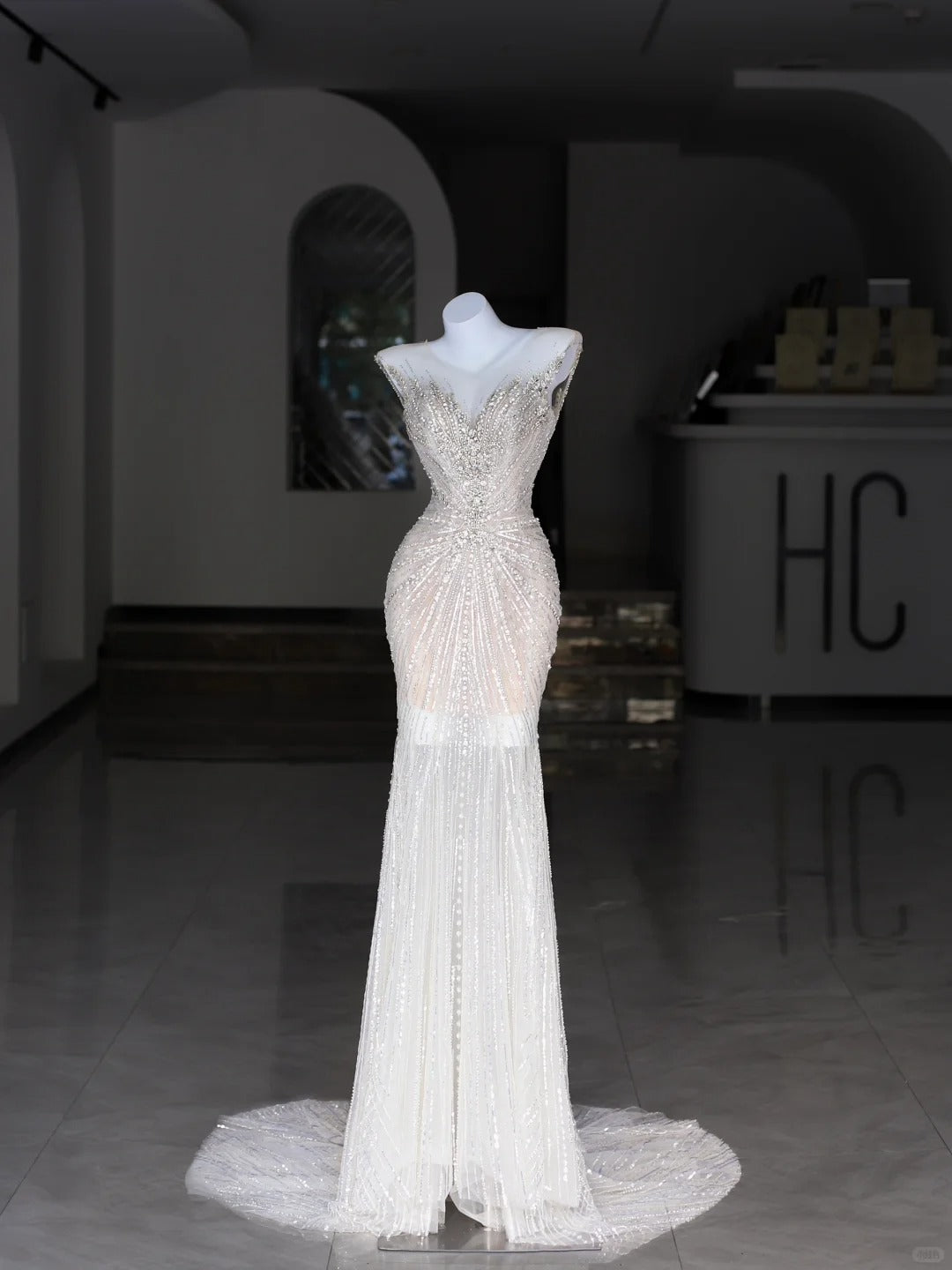 Robes de mariée modestes sirène bustier cœur blanc paillettes perles corsage longue robe de mariée N2986