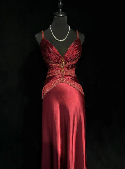 Robes de bal vintage en satin rouge bordeaux coupe trapèze à fines bretelles avec plis, longue robe de soirée années 60 N2602