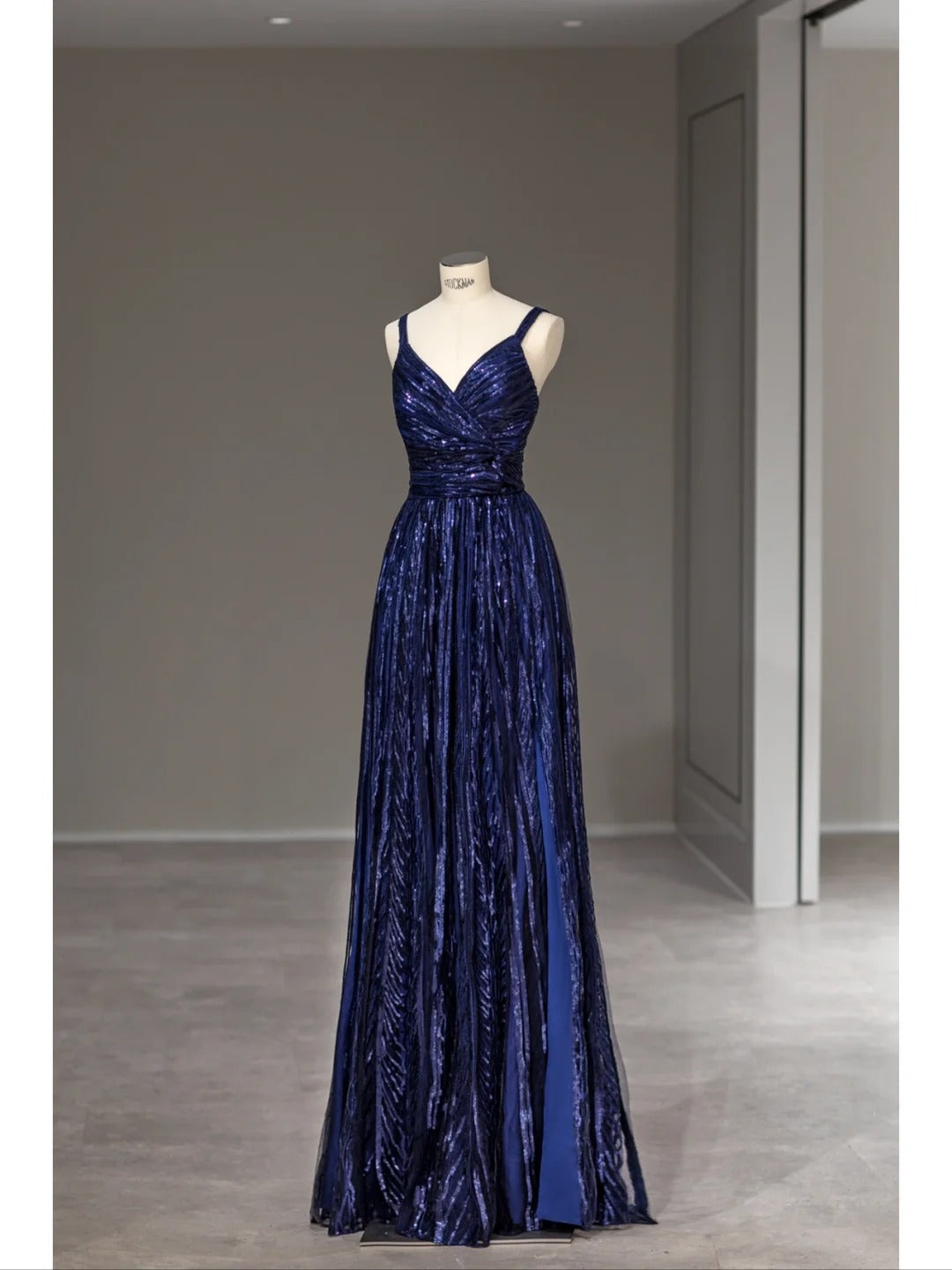 Sparkly A line Spaghetti Strap Royal Blue Sequined Long Prom Dresses Inspo Evening Outfits RB4012