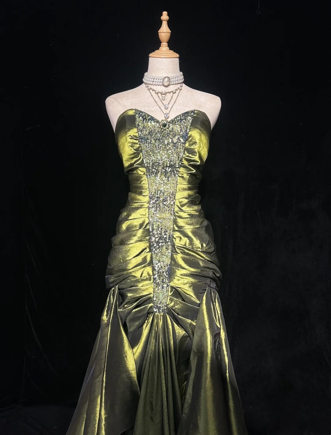 Robe de bal rétro, vintage, sirène, bustier en cœur, vert olive avec perles, longue robe de soirée N2319