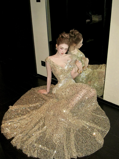 Robe de bal sirène dorée à paillettes brillantes avec corset et dos ajusté, longue tenue de soirée esthétique pour la remise des diplômes N059