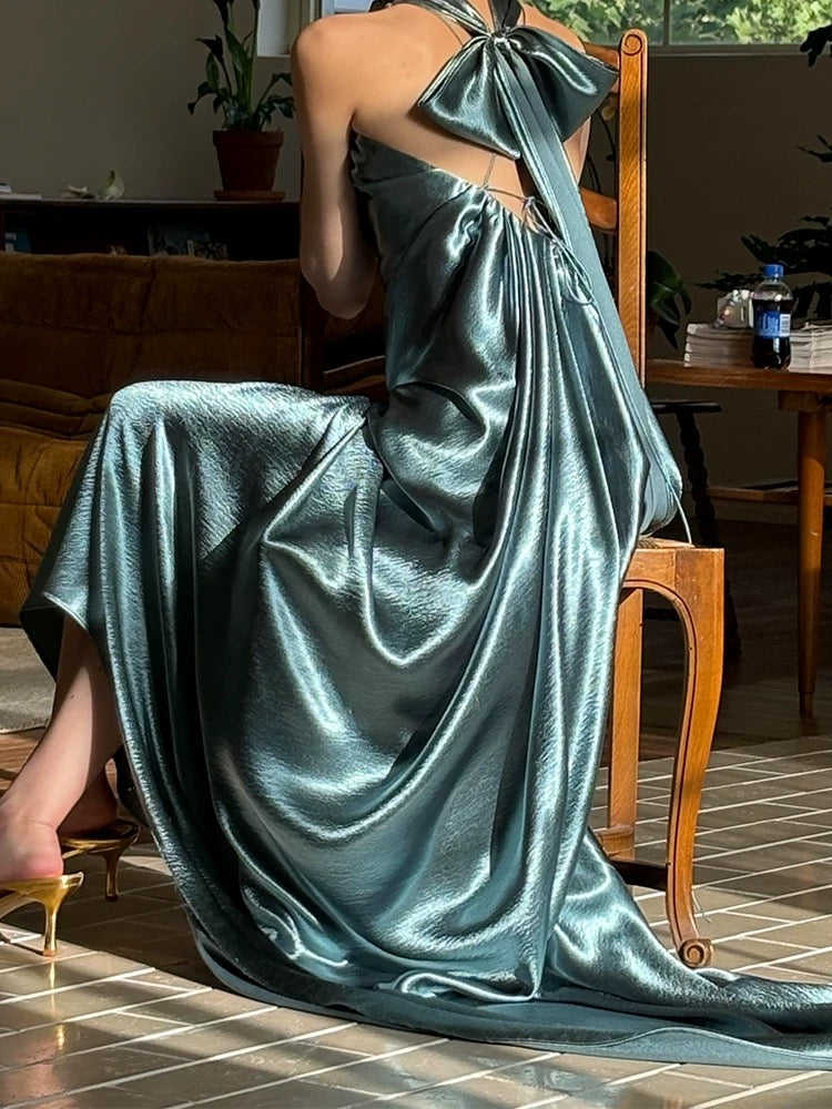 Schlichtes A-Linien-Kleid mit hohem Kragen, rückenfrei, aus blauem Satin, elegant, für Geburtstage, formelle Ballkleider N4105