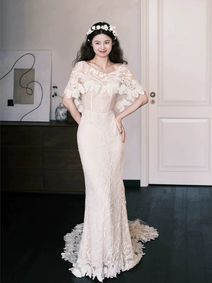 Einfache Hochzeitskleider Meerjungfrau Bateau-Ausschnitt Spitze Lange Sommer Garten Brautkleid N4111