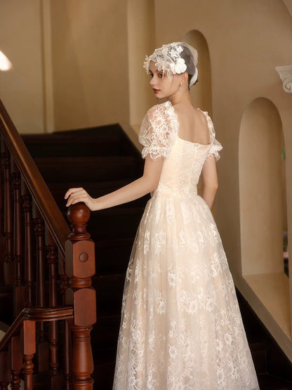 Robes de mariée vintage Trapèze Col carré Manches courtes avec dentelle Longueur cheville Robe de mariée d'été pour jardin N4095