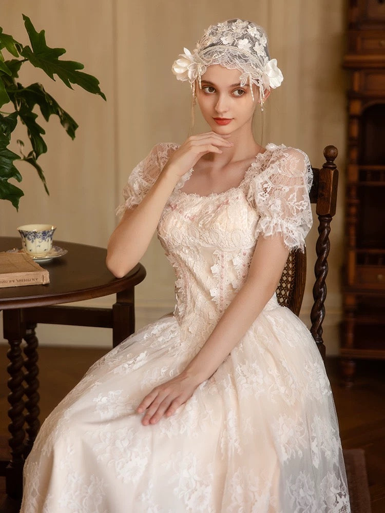 Robes de mariée vintage Trapèze Col carré Manches courtes avec dentelle Longueur cheville Robe de mariée d'été pour jardin N4095