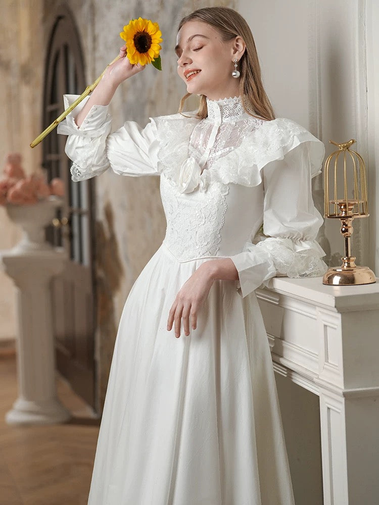 Vintage Wedding Dresses A Line High Neck With Sleeves Lace Floor Length Summer Garden Wedding Dress N4098