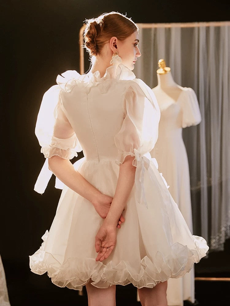 Robes de mariée princesse Robe de bal col en V avec manches courtes mini robe de mariée de jardin d'été N4099