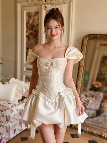 Prinzessin Brautkleider Ballkleid Quadratischer Ausschnitt mit Ärmeln Kurz Mini Sommer Garten Hochzeitskleid N4101