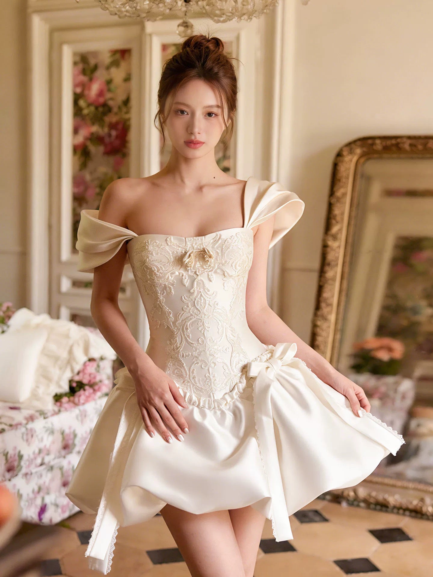 Prinzessin Brautkleider Ballkleid Quadratischer Ausschnitt mit Ärmeln Kurz Mini Sommer Garten Hochzeitskleid N4101