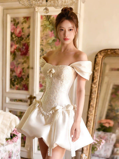Prinzessin Brautkleider Ballkleid Quadratischer Ausschnitt mit Ärmeln Kurz Mini Sommer Garten Hochzeitskleid N4101