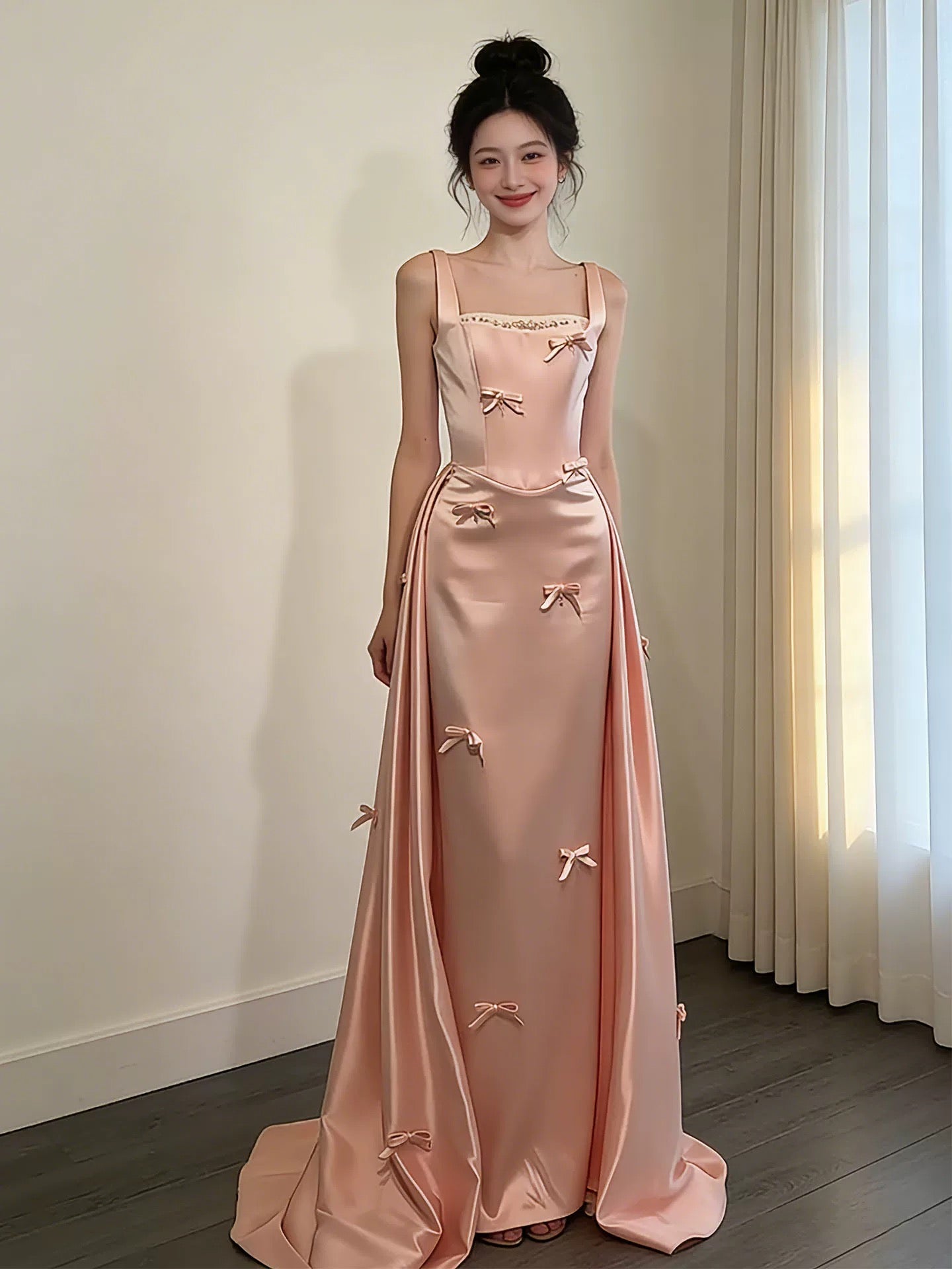 Niedliches Scheiden-Quadrat Pink Satiniert 18. Geburtstag Elegantes Outfit Formelle Lange Ballkleider N4126